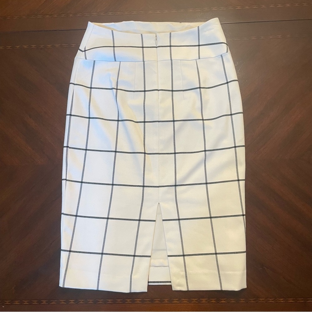 Express Women’s Cream and Black High Waisted Pencil Skirt - Picture 3 of 8